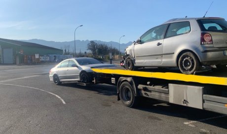 Enlèvement de voiture non roulant par un épaviste gratuit à Grenoble