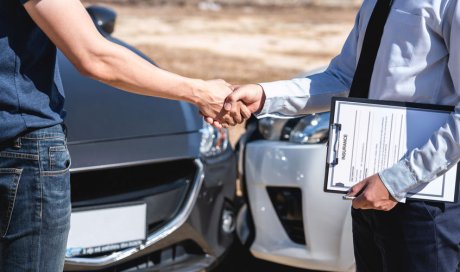 Se débarrasser d'une voiture HS gratuitement par épaviste à Grenoble