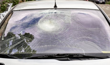 Se débarrasser d'une voiture non roulante avec un épaviste à Voiron